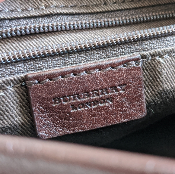 Authentic Burberry Shoulder/Mini Bag - Picture 7 of 10